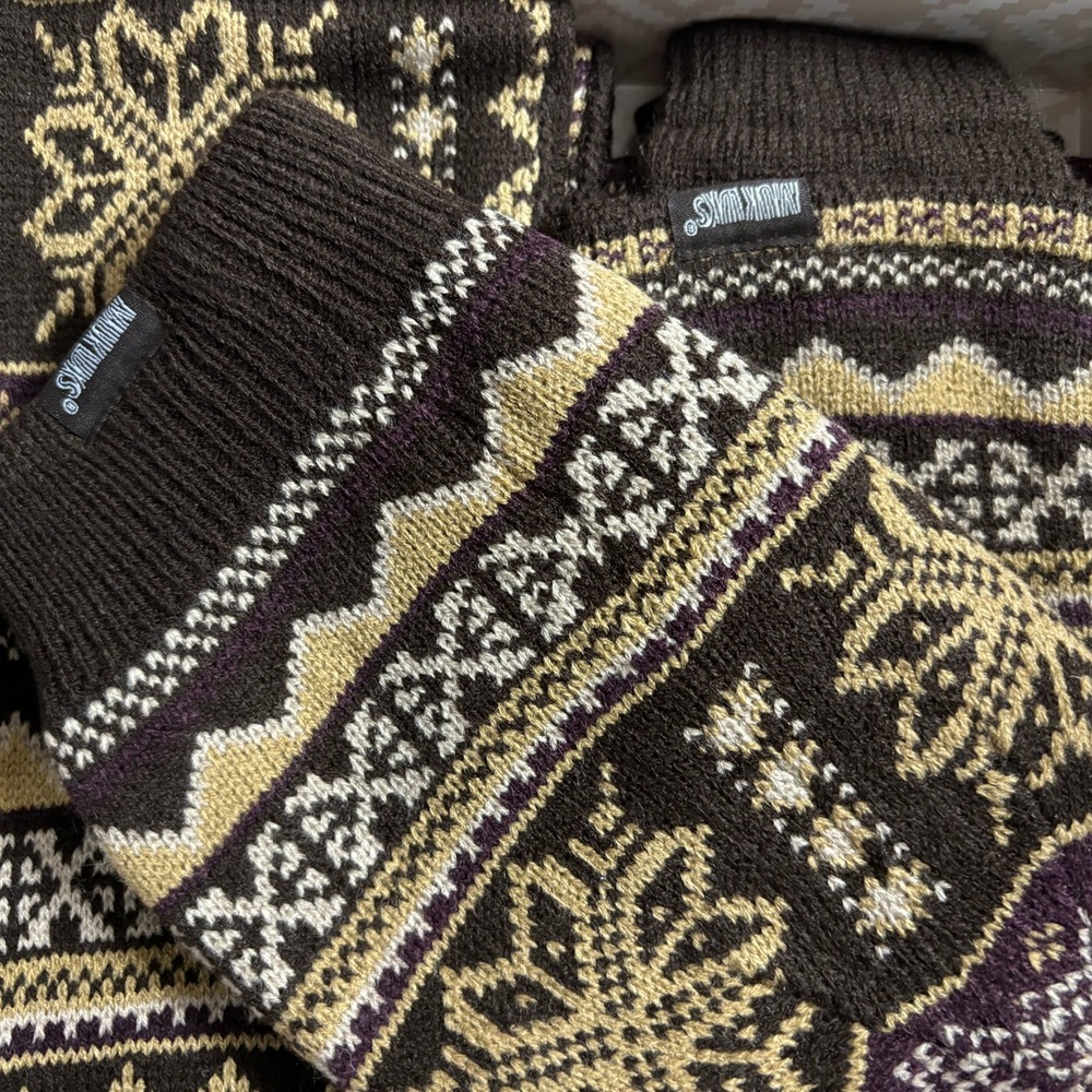 MUK LUKS Reversible Scarf, Hat & 3-in-1 Glove Set .